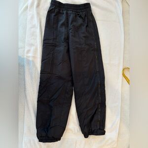CB Sports Black Insulated Side Zip Pants Unisex XS 
Very Good Used Condition